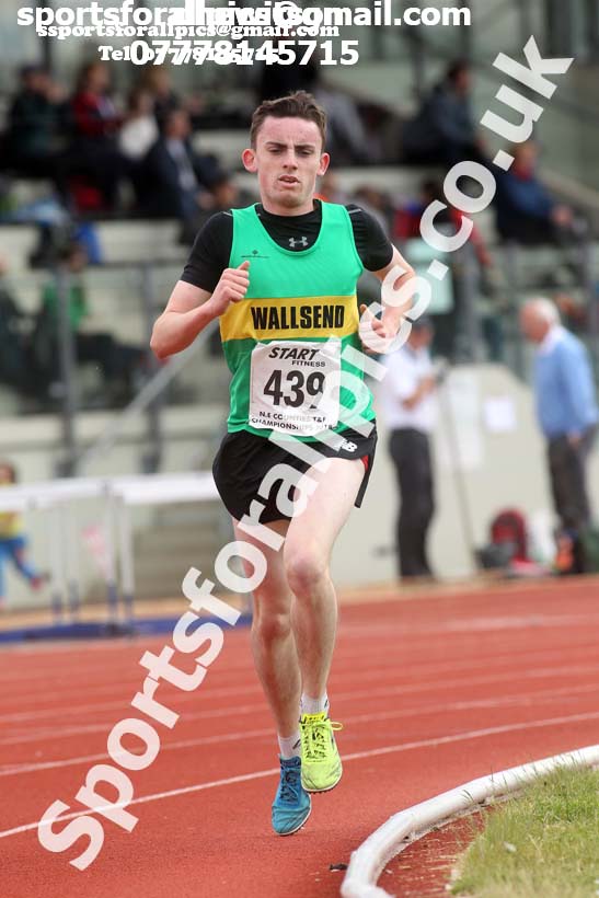 Mens under-17 3000 metres, North Eastern Track and Fields Champs., Middlesbrough. Photo: David T. Hewitson/Sports for All Pics